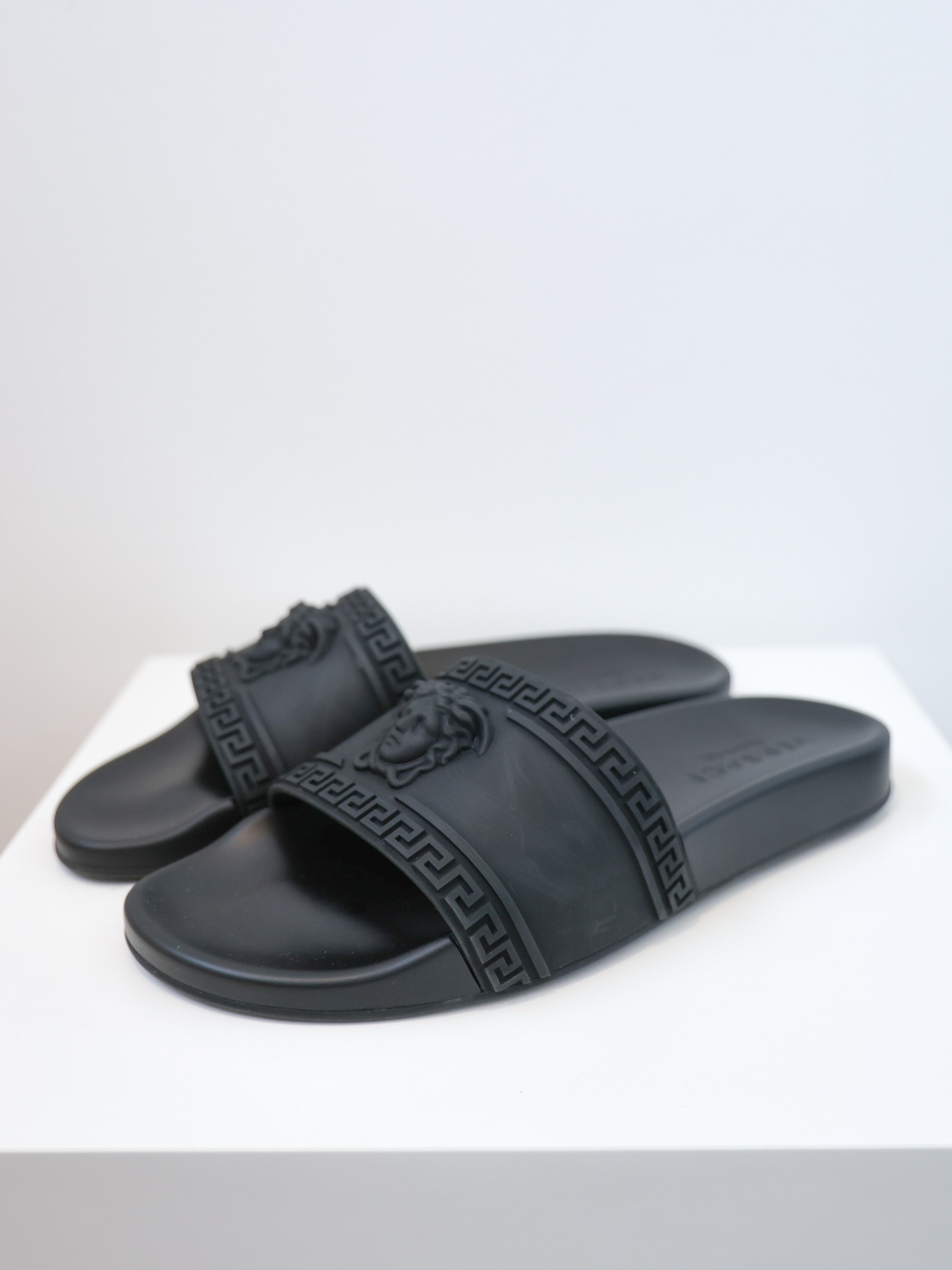 VERSACE NATIKAČI